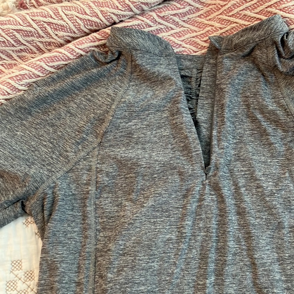 Athleta zip front shirt with ruched size xs grey